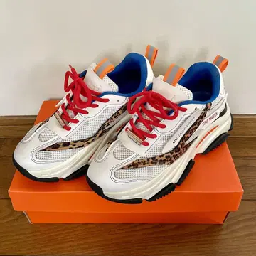 Steve Madden 스니커즈 23.5-24