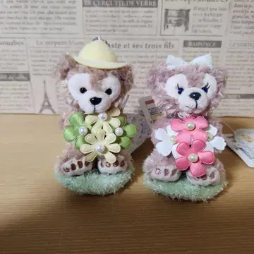 닷피 & 셰리 메이 스트랩 스프링 인 블룸