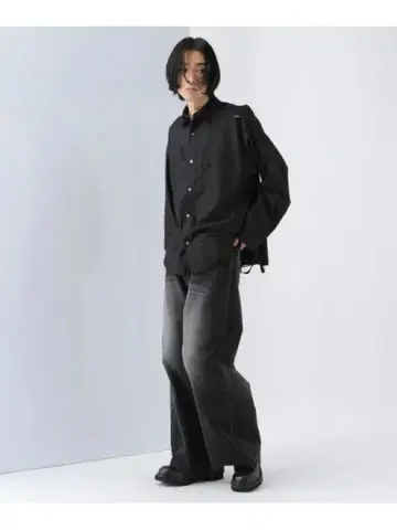 HARE 데미지 디자인 TR 셔츠