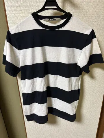 GOODENOUGH 초기 보더 티셔츠