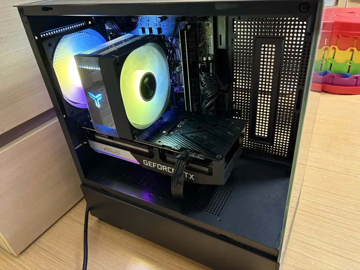 12400F, RTX3060Ti 컴퓨터 팝니다.