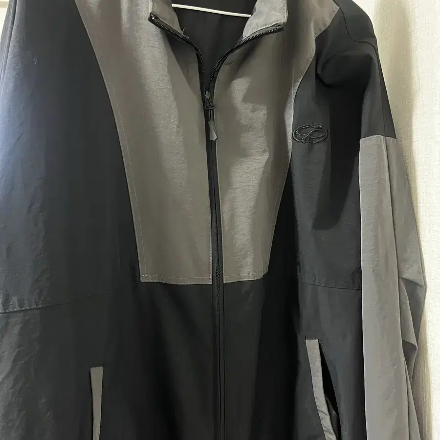 CPGN STUDIO | 꼼파뇨 Compaño Cracking Hood Windbreaker Gray