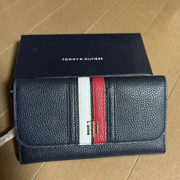 타미힐피거 장지갑 #가격 인하