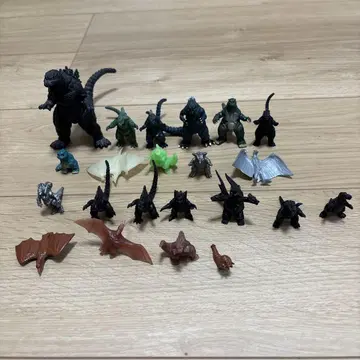 고질라 피규어