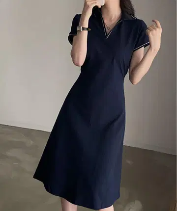 네이비 폴로 넥 티셔츠 원피스