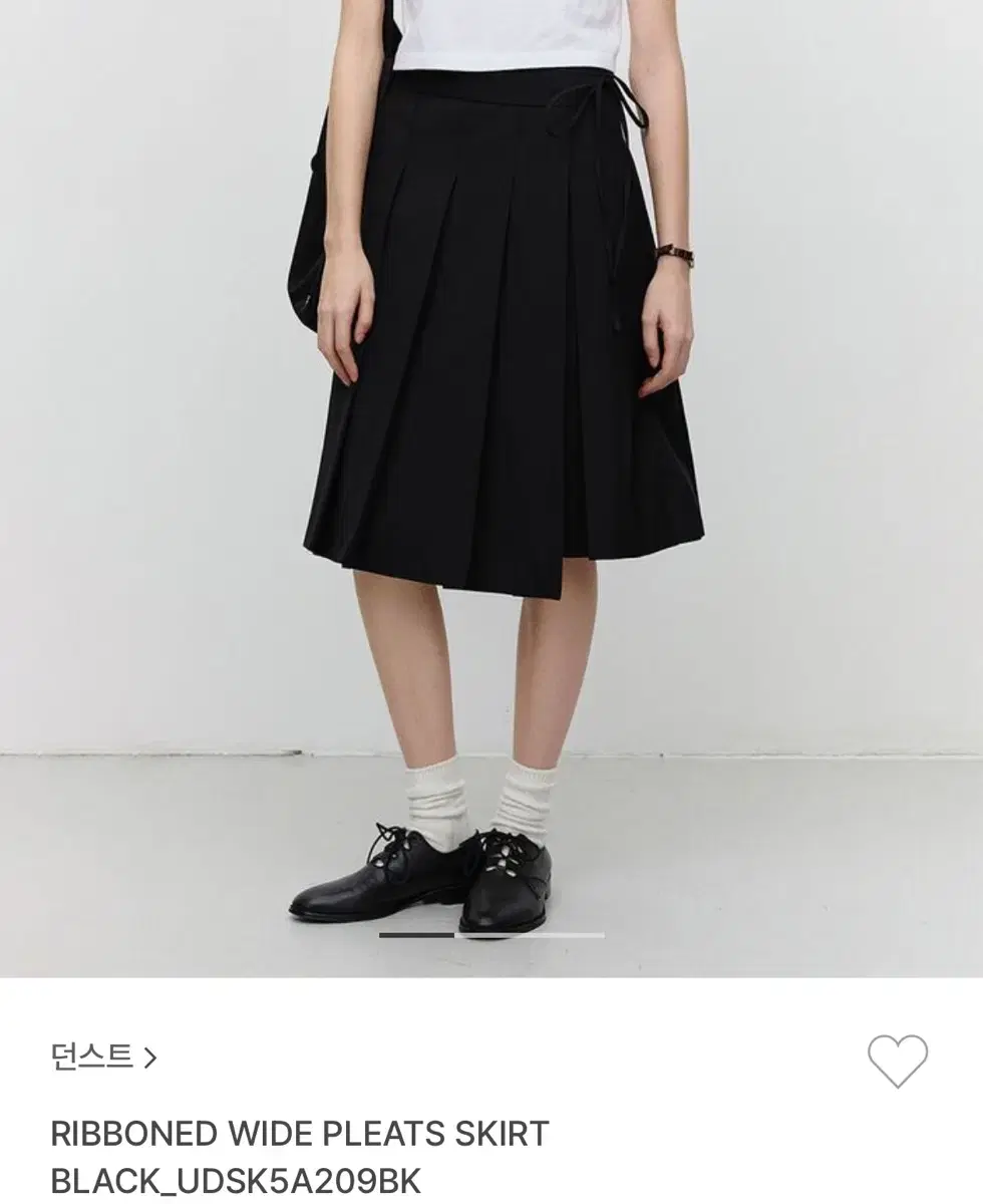 Dunst 던스트 플리츠 스커트