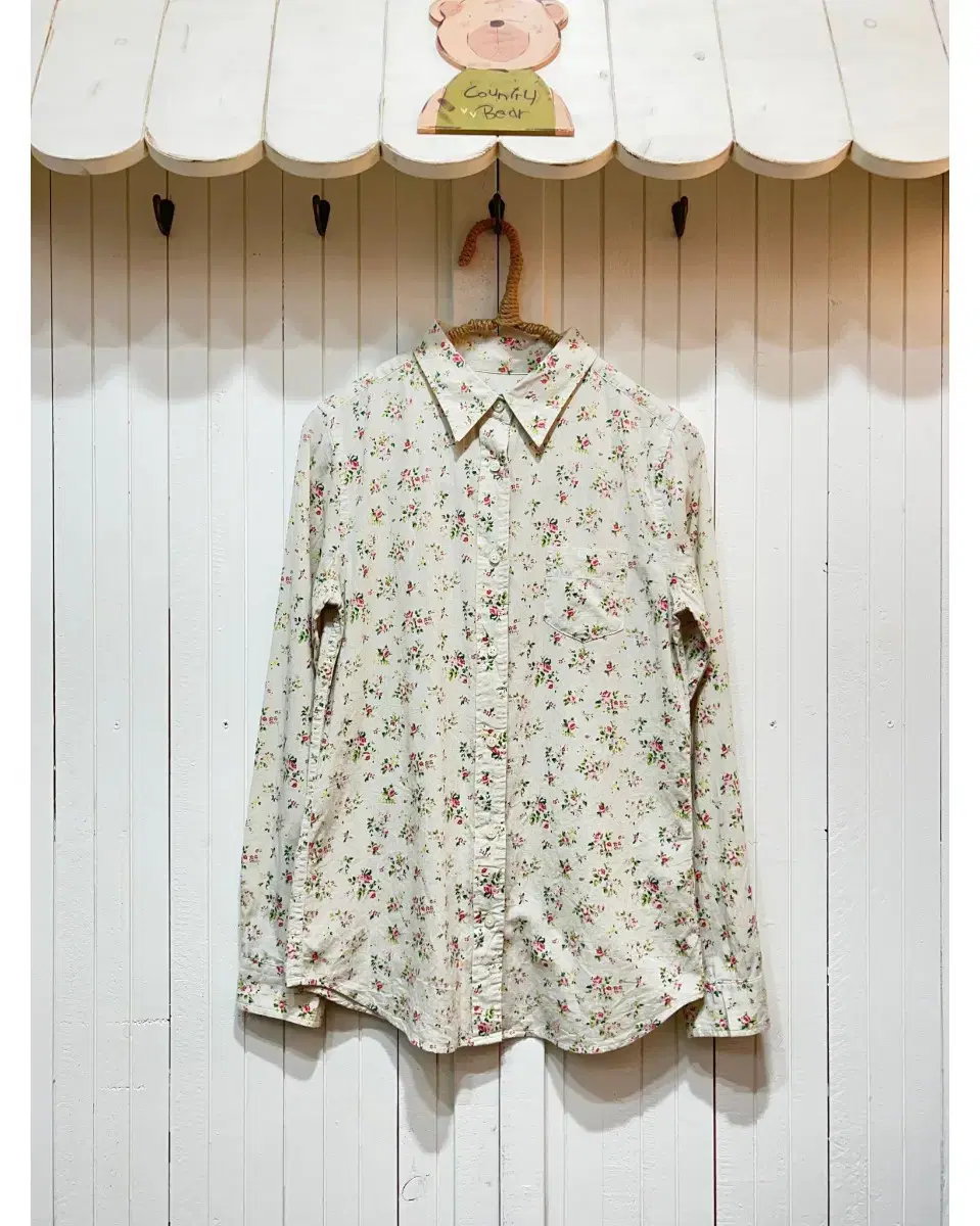 [Akim Market] LOWRYS FARM Floral Blouse