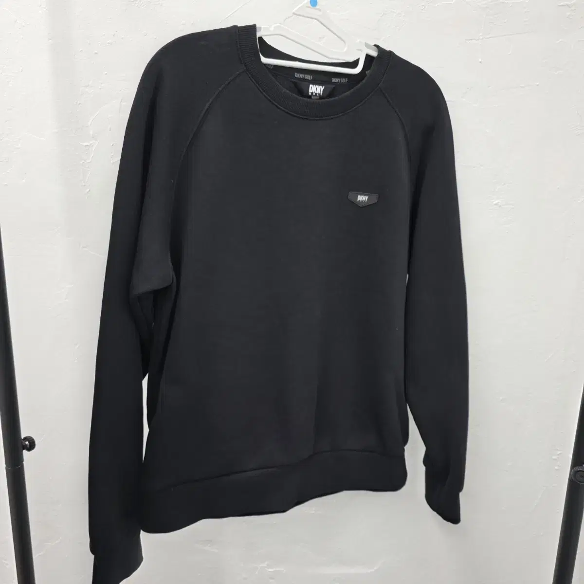 새상품급) DKNY 골프 블랙 기모 맨투맨 긴팔 티셔츠 M