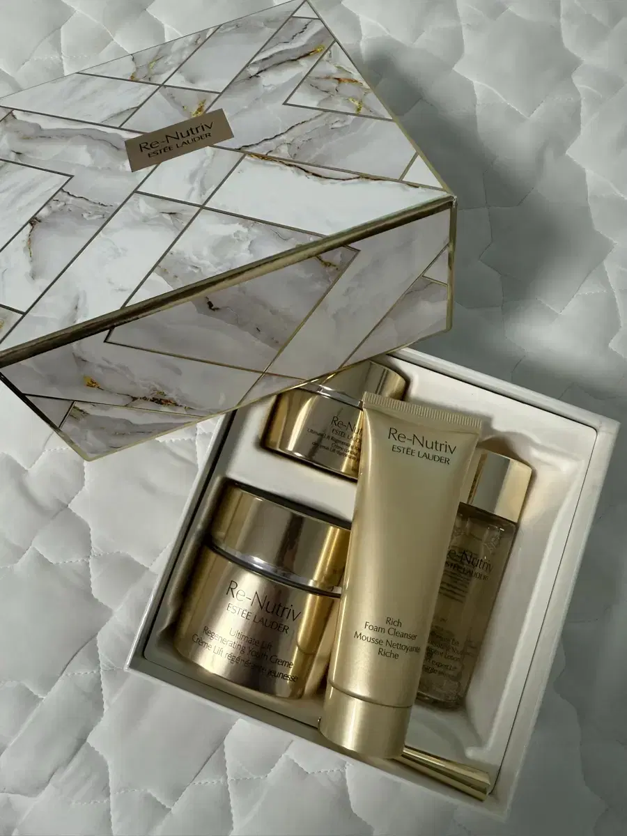 New) Estee Lauder Luxury Collection: Pure Radiance