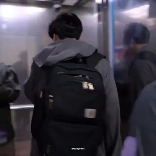 방탄 정국 착용 칼하트 레거시 디럭스워크 백팩 BTS