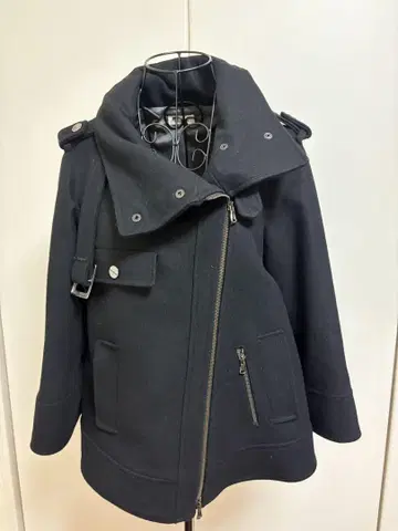 PINKO 숏코트