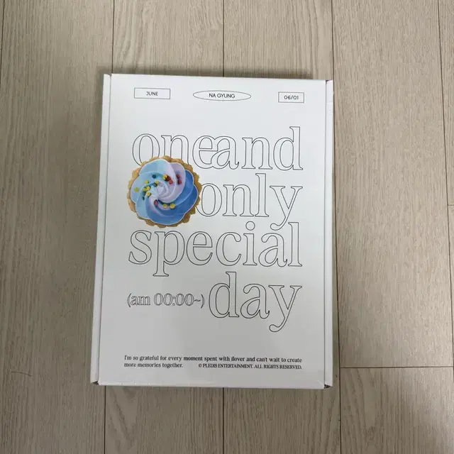 프로미스나인 이나경 생일박스 미개봉