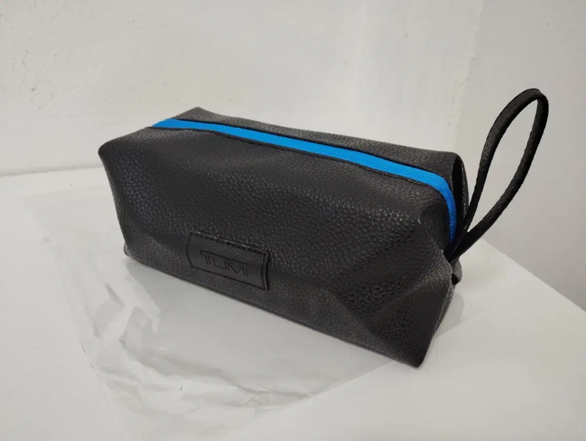 (New) Tumi Airline Collaboration Pencil Case Pouch Blue/Red