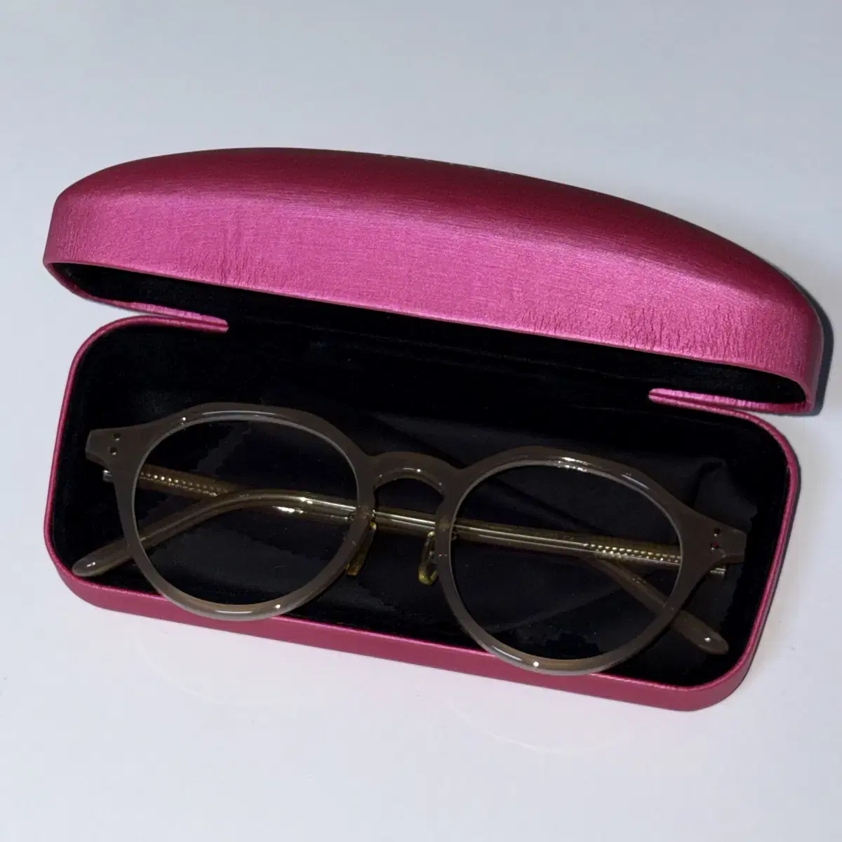 Reclow cocoa-colored fashion glasses