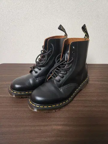 닥터 마틴 1460 영국산 UK7 US8