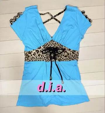 d.i.a. 다이아 갸루 등 파인 레오파드 무늬 상의