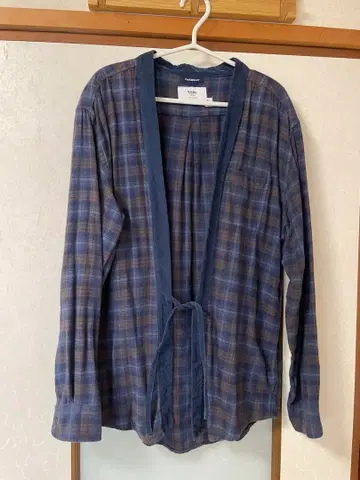 Niche. 틈새시장 체크 가디건