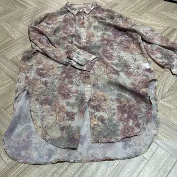 새상품 카스타네 꽃무늬 셔츠