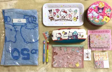 산리오 캐릭터즈 굿즈 헬로키티 키키라라 마이멜로디 포차코