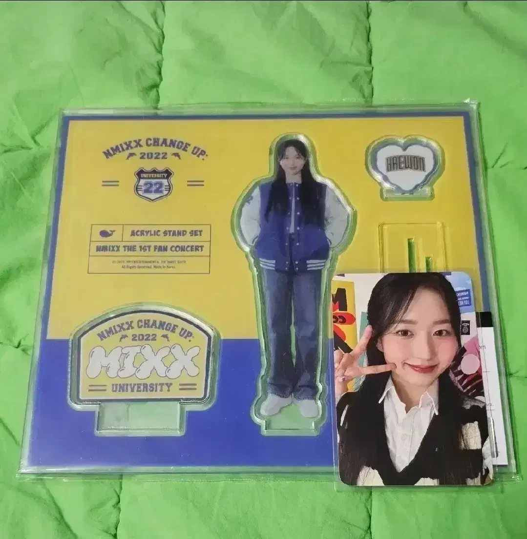 NMIXX Nmixx Acrylic Stand Haewon (Including Poca) - sealed