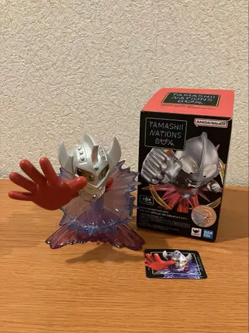 TAMASHII NATIONS BOX 울트라맨 타로 피규어