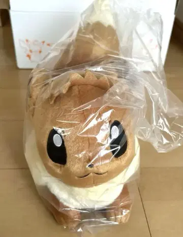 등신대 이브이 누워 있는 봉제 인형