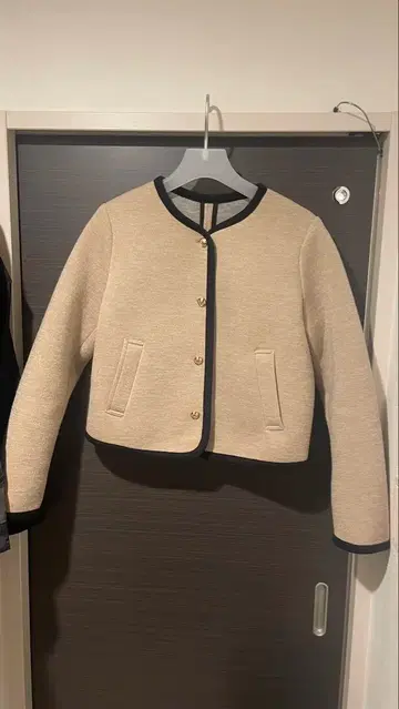 자라 골드 버튼 이번 시즌 상품 S 사이즈