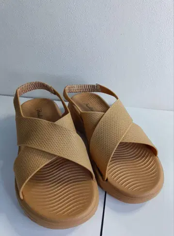 새상품 25.5cm 베이지 크로스 스트랩 샌들