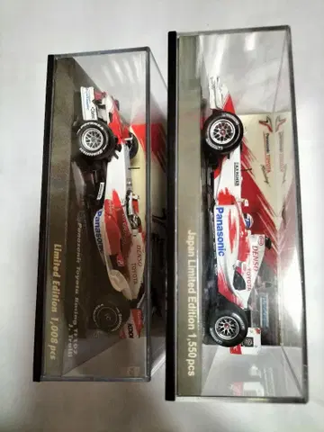 1/43 미니 챔프스 도요타 TF104와 TF107 도요타 패키지 2대