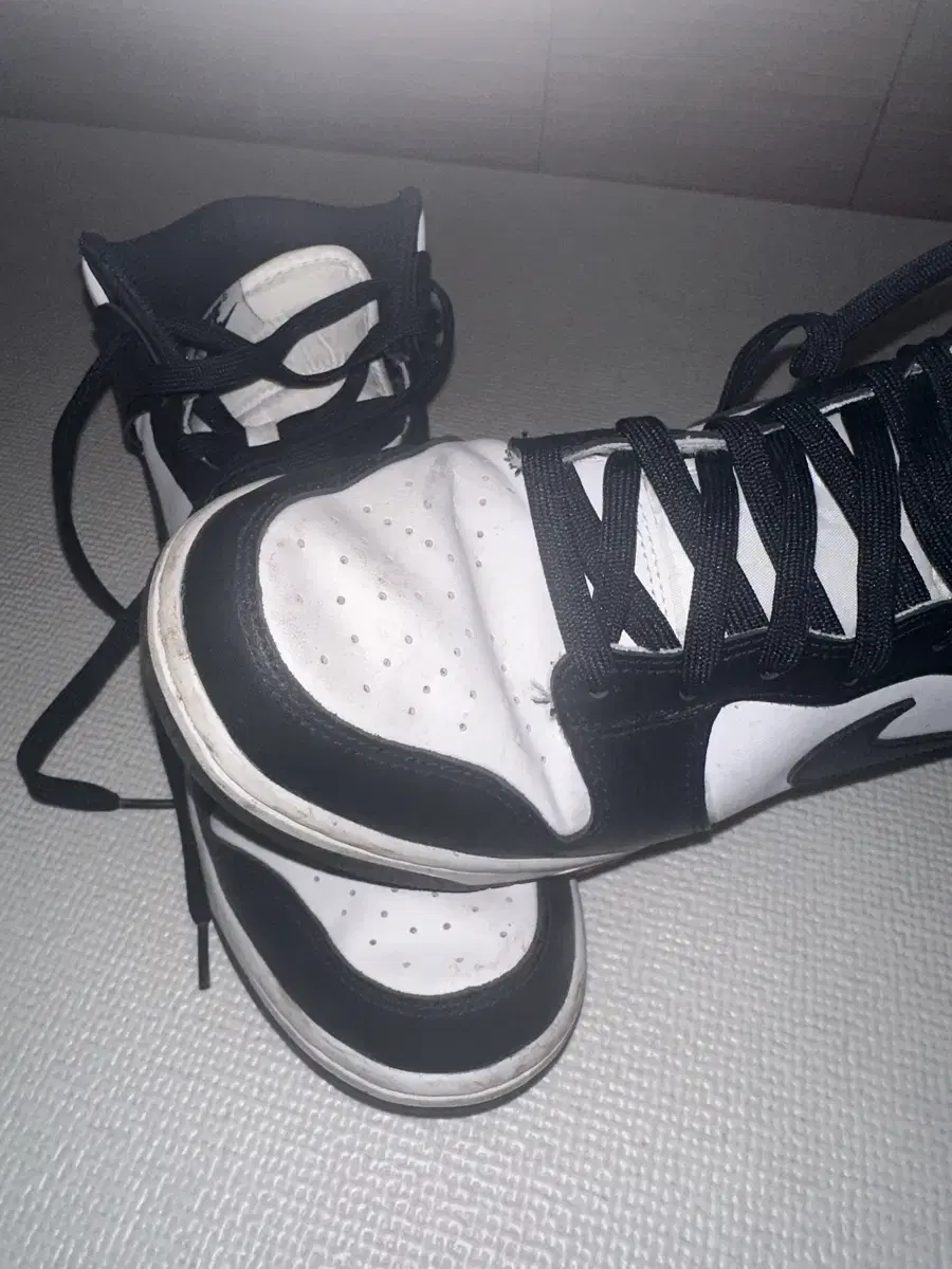 Free shipping Nike Dunk High Panda