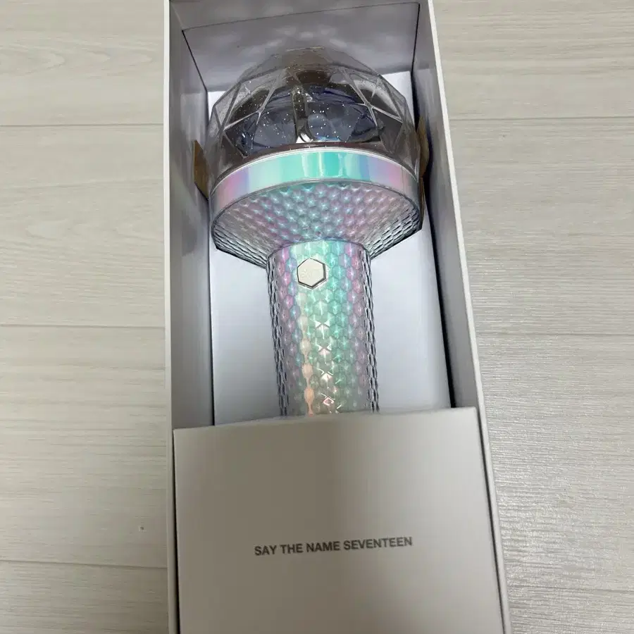 低価格で大人気の SEVENTEEN lightstick Seventeen Included) (Shipping 세븐틴 | アイドル