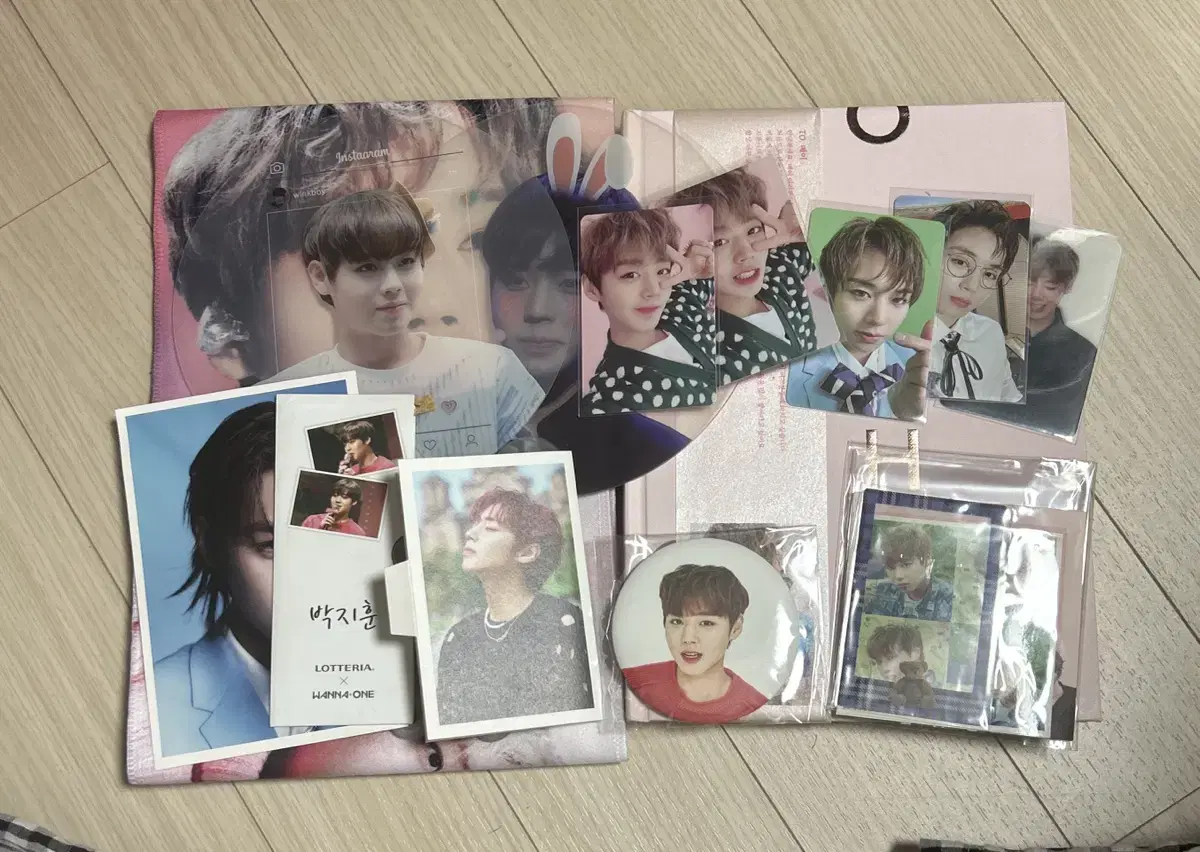 Selling jihoon merchandise