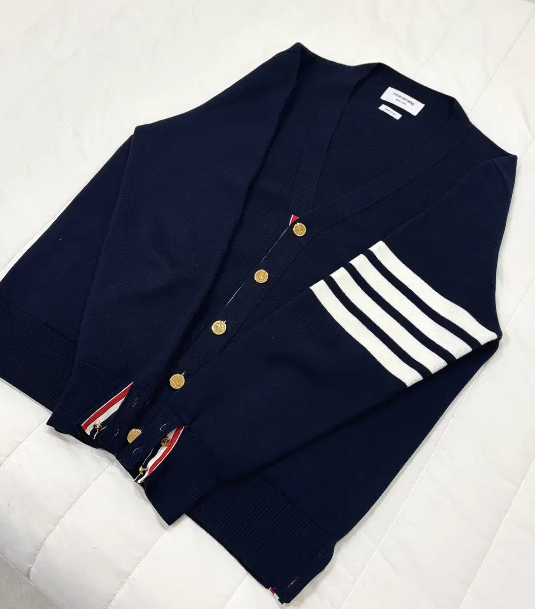 Thom Browne. keum Navy Cardigan, Size 4