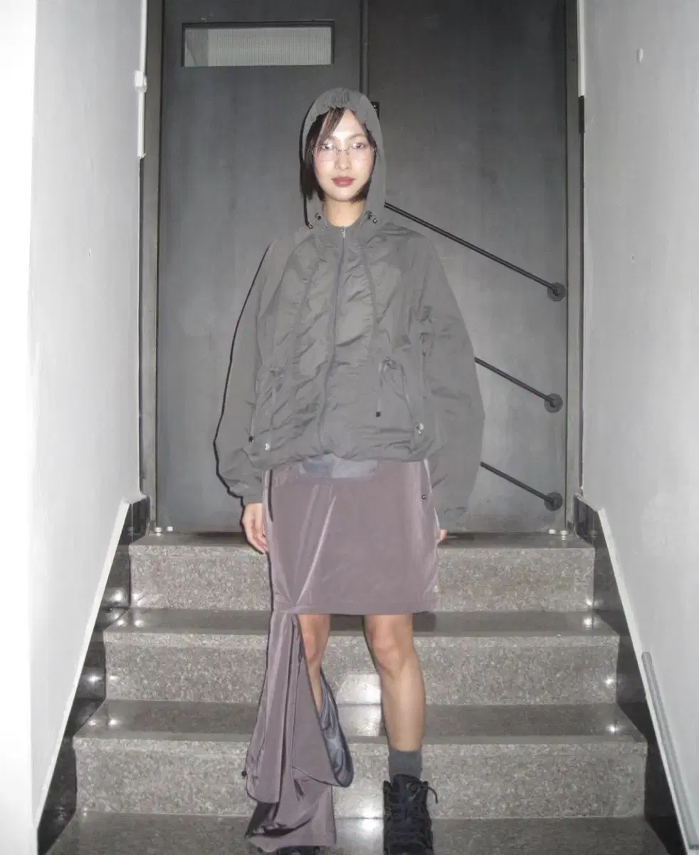 suu smart urbanuseful ribbon windbreaker warmgray koisei