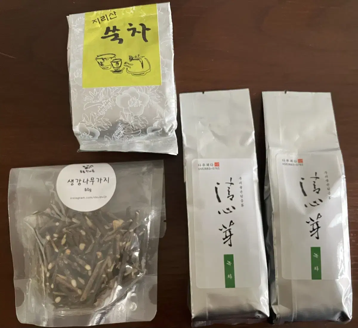 Bulk of Dawoojeda Green Tea & Jiri Mountain Mugwort Tea, etc.
