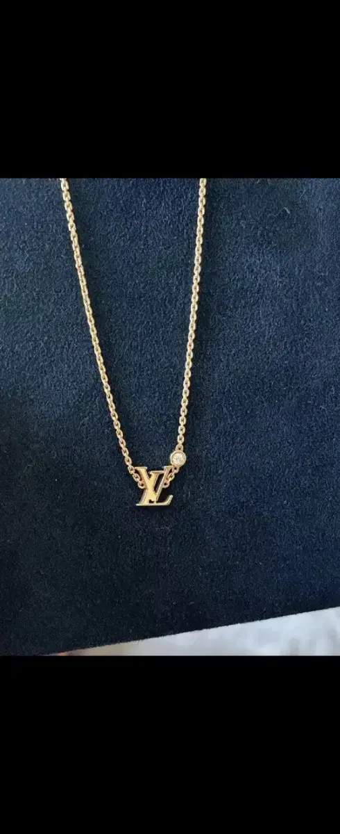 Louis Vuitton 18k Diamond Idylle Blossom Necklace and Earrings Set