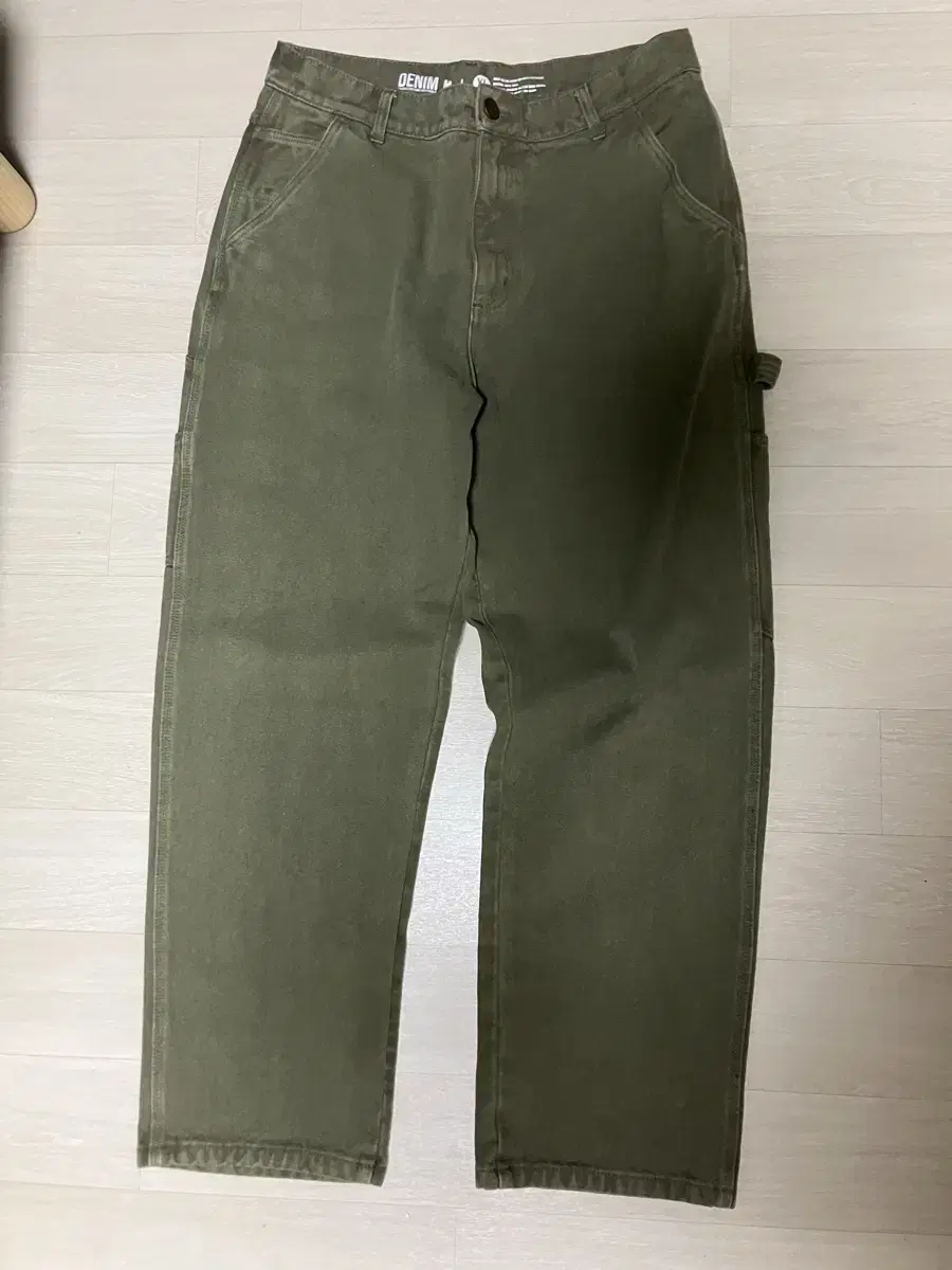 엑스트라오디너리 카펜터 피그먼트 카키 팬츠 XL