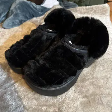 crocs STOMP QUILTED CLOG 스톰프 퀼팅 크로그