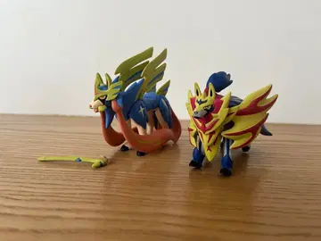 몬코레 자시안 자마젠타 피규어 세트