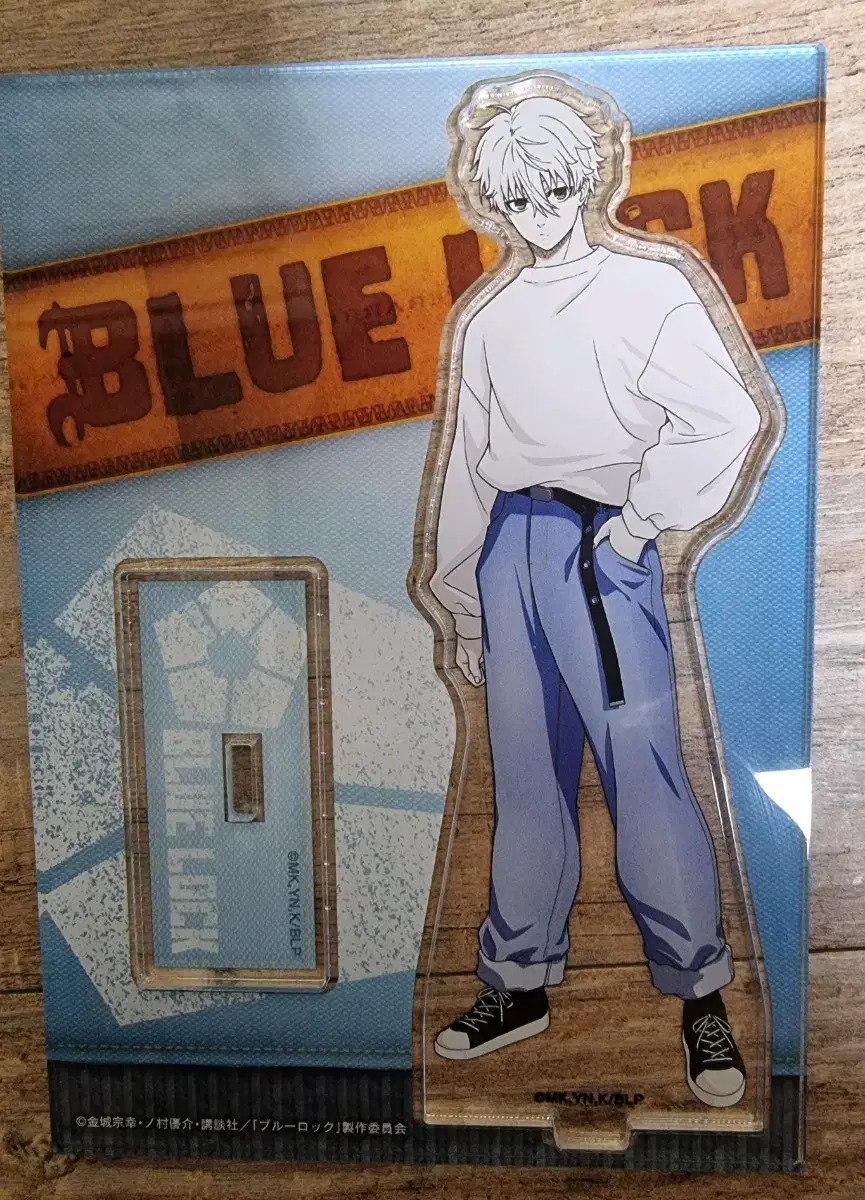 Bluelock Nagi Denim Acrylic Stand
