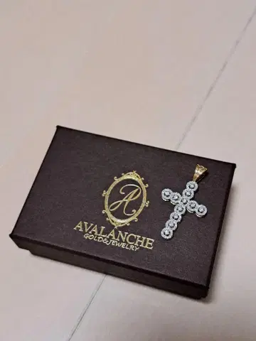 아발란치 아바란치 avalanche 10K 다이아몬드 크로스 새상품급