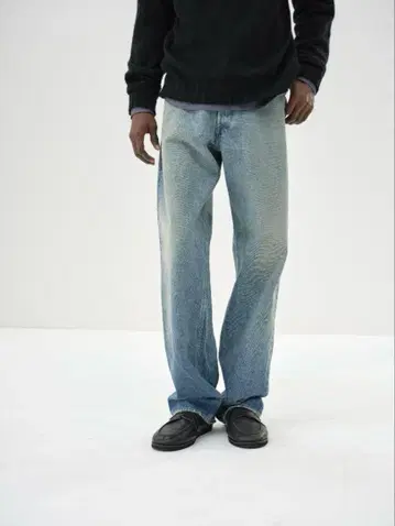 오라리 SELVEDGE FADED HEAVY DENIM WIDE