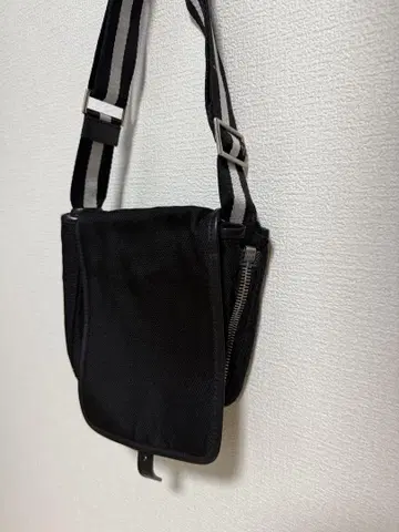 BALLY 발리 숄더백 스트라이프