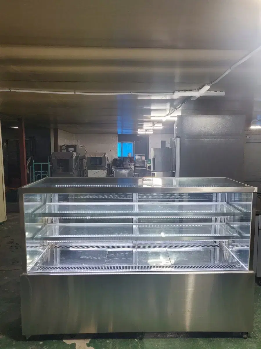 Korea 1800 Refrigerated Showcase for sale