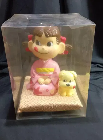 목이 흔들리는 페코짱 인형, 투명 케이스 포함.