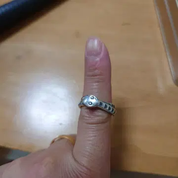 래리 스미스 반지