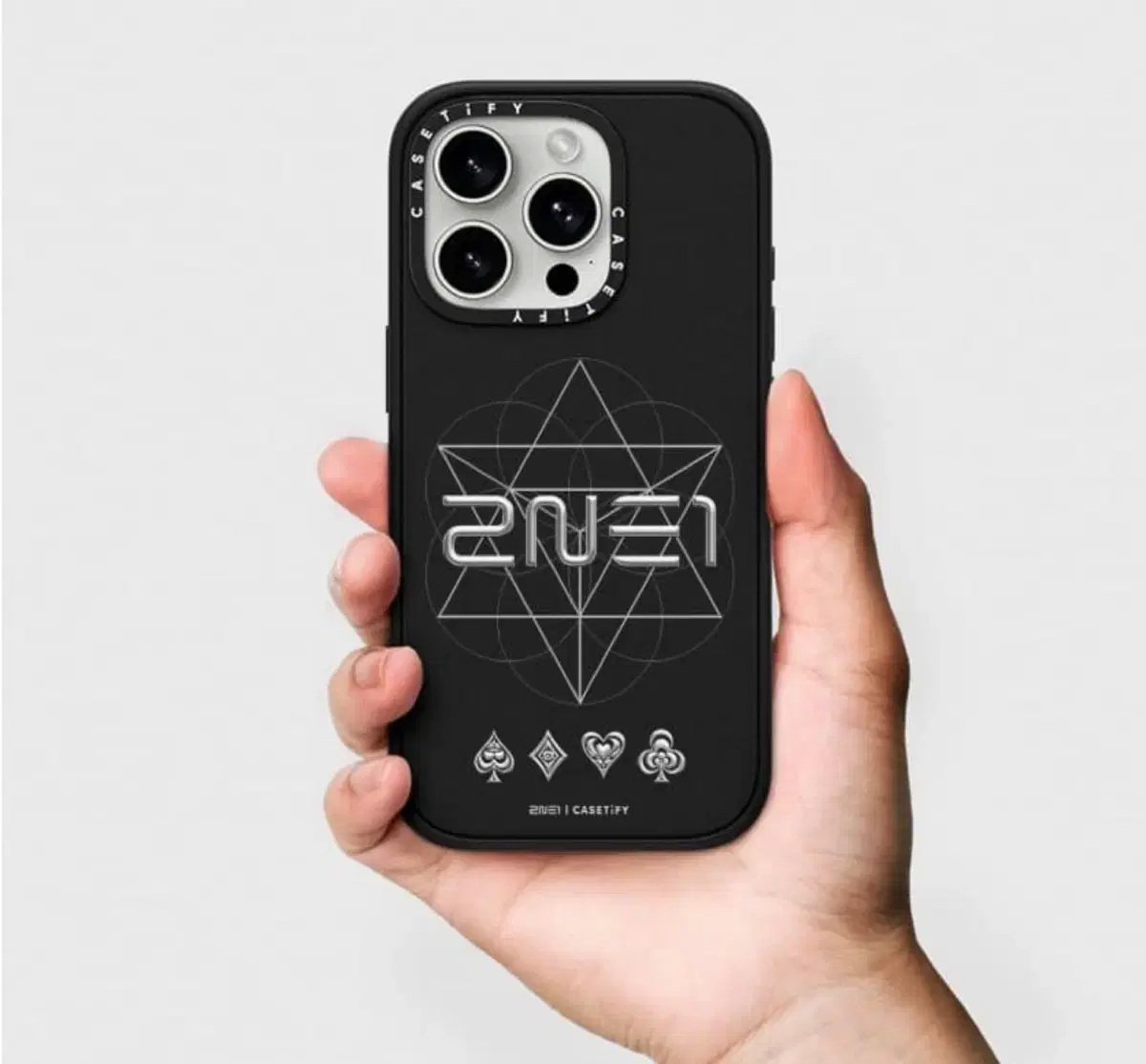 New) Casetify 2NE1 Phone Case iPhone 14 / MagSafe Card Holder