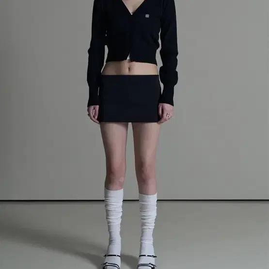 Bohemian Seoul HIGH NECK SHORT MUSTANG IN BLACK on Bunjang