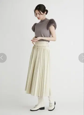 CELFORD 인조 가죽 턱 플리츠 스커트 아이보리 36