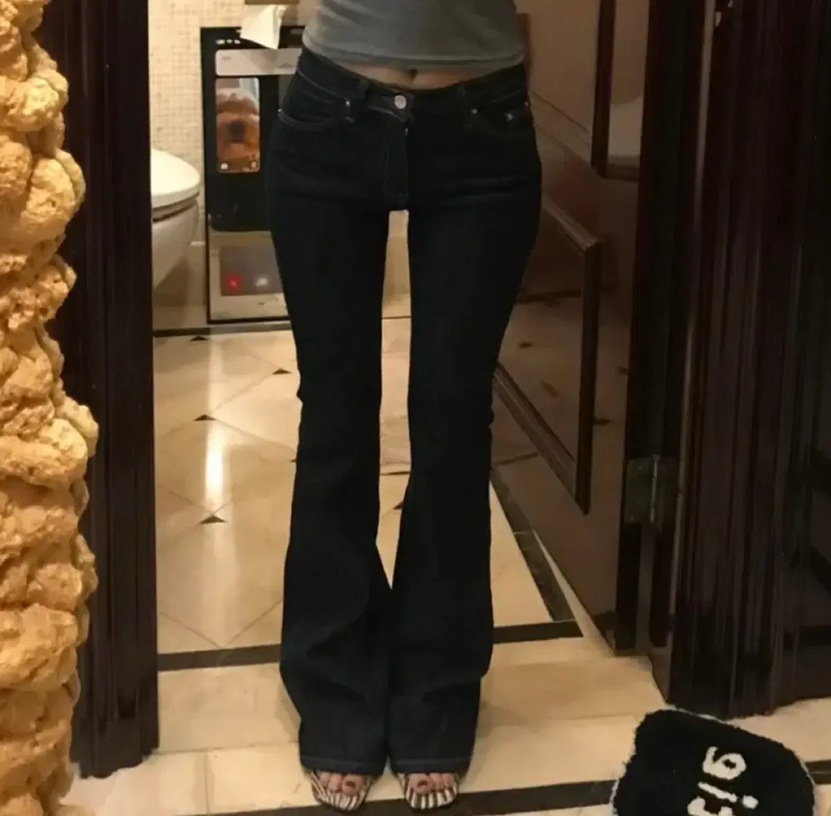 백포켓 로우라이즈 생지 부츠컷 팬츠